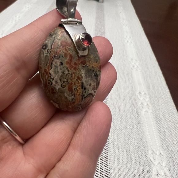 Leopard Jasper and garnet Pendant. Sterling silver, handcrafted - Picture 8 of 12